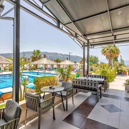 Beachfront With Hotel Facilities Vlorë 外观 照片