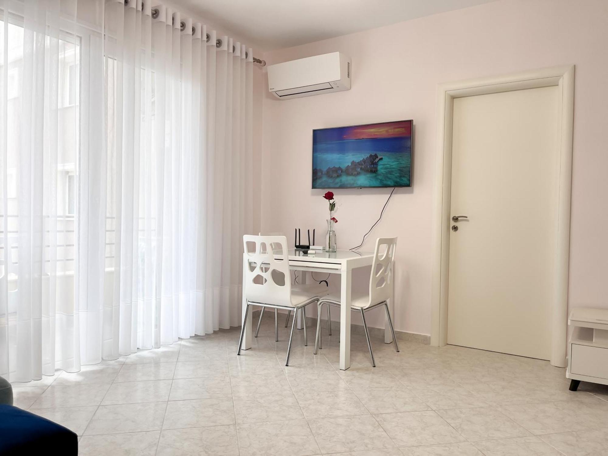 Beachfront With Hotel Facilities Vlorë 外观 照片